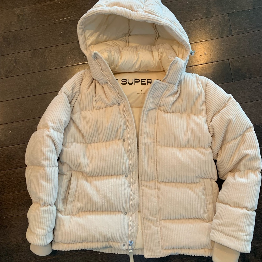 Aritzia TNA Super Puff Corduroy size Small